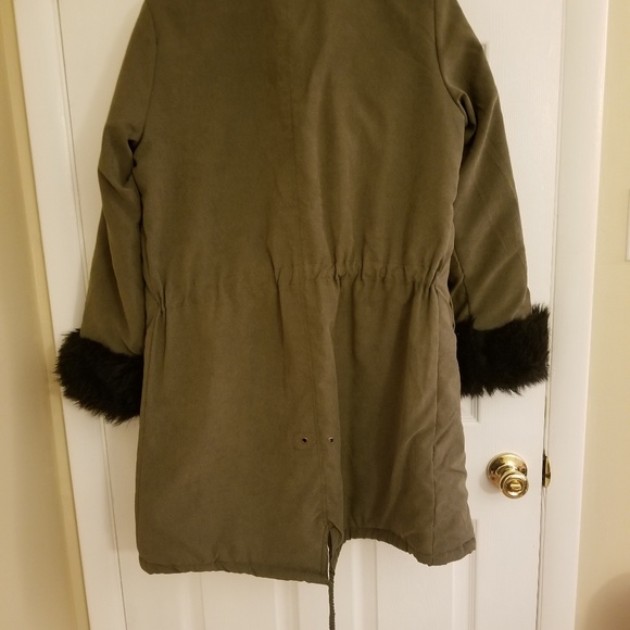 Coat - Picture 4 of 6